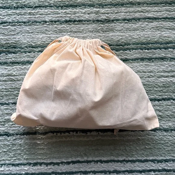 🆕 Tory Burch McGraw camera bag - Picture 11 of 12